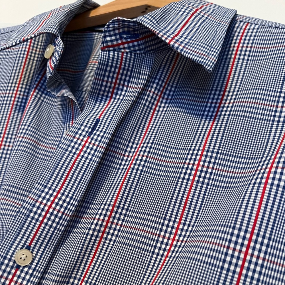 Men’s Button down - Picture 3 of 3